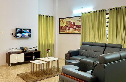 Vazhuthacaud Casa | Casa Grey Trivandrum