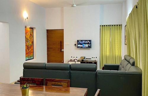 Vazhuthacaud Casa | Casa Grey Trivandrum