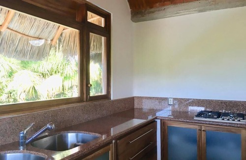 Aticama Casa | Casa Guadalupe, Cómoda Tranquilidad con Vista al Mar