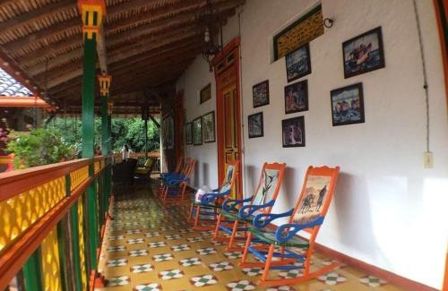 Quebrada Guadalejo Casa | Casa Guayaquil en el Parque Principal Cauca Viejo