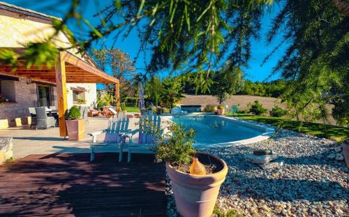 Castelnau-de-Montmiral Casa | Casa Guillarmou - Évasion Enchantée avec Piscine Chauffée, Spa & Clim - Vue Exceptionnelle