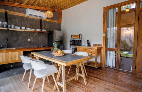 Carmen Casa | Casa Heaven Santa Teresa