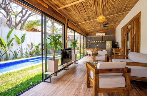 Carmen Casa | Casa Heaven Santa Teresa