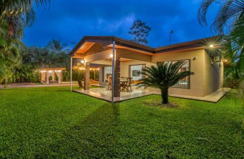 Peñas Blancas Casa | Casa Heliconias La Fortuna Private Pool