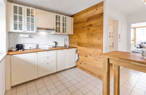 Miesbach Apartamento | Casa Hirsch: Céntrico, vistas a la montaña, TV & Nespresso