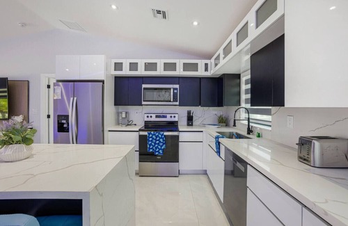 Lauderdale Isles Casa | Casa Iguana/LuxWaterfront Oasis/3bedroom/2bath