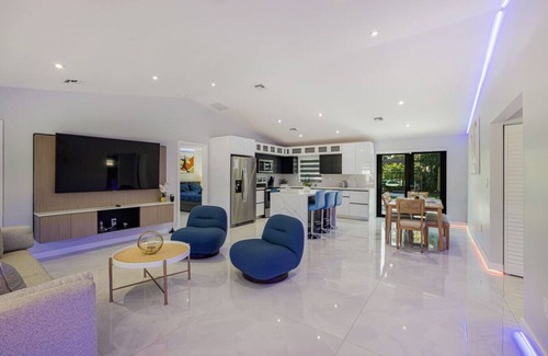 Lauderdale Isles Casa | Casa Iguana/LuxWaterfront Oasis/3bedroom/2bath