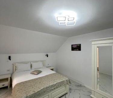 Campulung Moldovenesc Casa | Casa IL LUCE