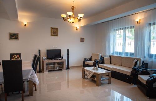 Gales Casa | Casa Ilies