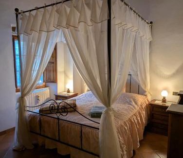 Monterone Casa | Casa in Borgo Medievale in Toscana