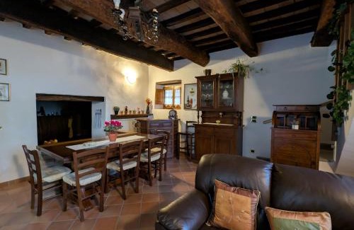 Monterone Casa | Casa in Borgo Medievale in Toscana