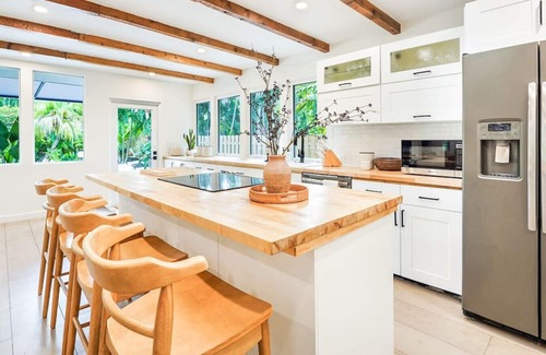 Biscayne Park Casa | Casa in Tropic Paradise with Pool and BBQ