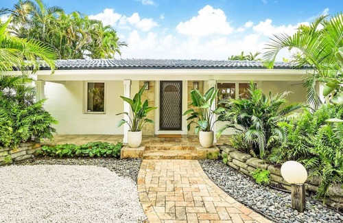 Biscayne Park Casa | Casa in Tropic Paradise with Pool and BBQ