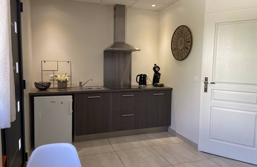 Corte Apartamento | Encantador estudio con aire acondicionado en la planta baja con terraza y zona de relax