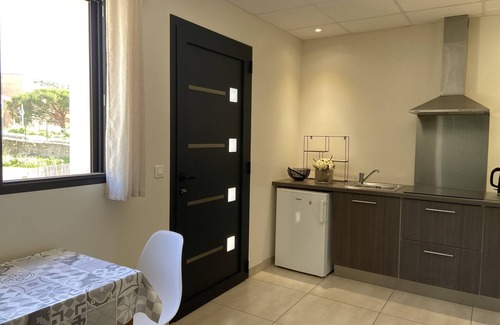 Corte Apartamento | Encantador estudio con aire acondicionado en la planta baja con terraza y zona de relax