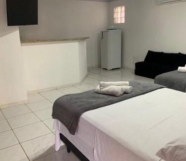 Cabo Frio Apartamento | Casa independente com acesso a piscina na Pousada Dunas do Peró