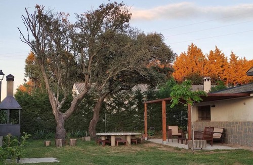 Navas de Riofrío Cabaña | Casa independiente junto a la montaña.