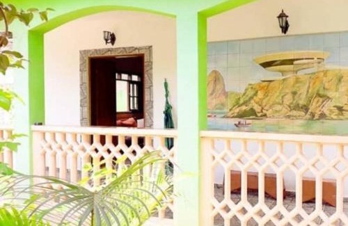 Itaquanduba Casa | Casa inteira para até 16 pessoas no Centro de Ilhabela