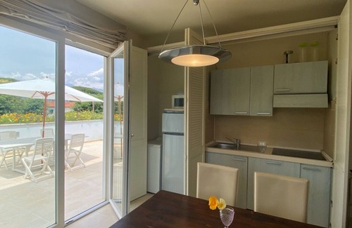 Lido di Camaiore Apartamento | Casa Iris, wonderful terrace close to the seaside