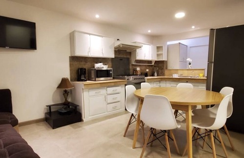 Cuenca Apartamento | Casa Isabel. Apartamento de 6 Hab. de 6 a 15 personas Centro Histórico de Cuenca