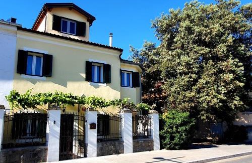 Koper Cama Y Desayuno | Casa Isabella B&B
