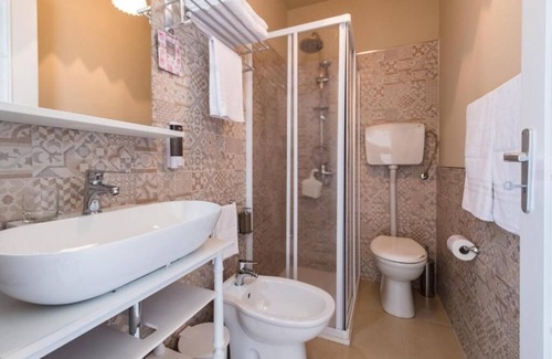 Santo Stefano di Camastra Casa | Casa Dolce Casa - Guest House - "Romantic" Room on the Via delle Ceramiche