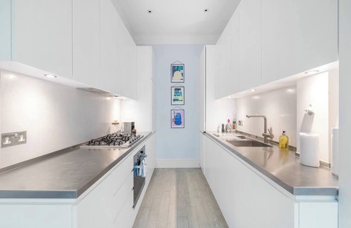 Churchill Apartamento | Casa Italia next Sloane Square & Harrods with WashMachine