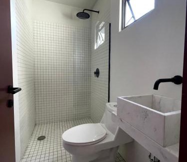 Chapalita Casa | Casa Ixaya by Barrio México