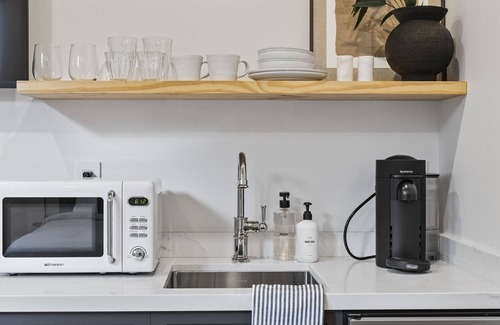Laguna Apartamento | Casa Jardin Unit 5-Boutique Suite in Downtown Santa Barbara