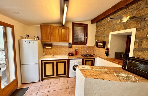 Monacia-d'Aullene Apartamento | Casa Jeannot 35m2, 2/3 pers, 60m2 enclosed garden, private parking space