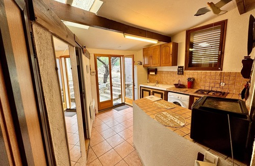 Monacia-d'Aullene Apartamento | Casa Jeannot 35m2, 2/3 pers, 60m2 enclosed garden, private parking space