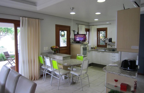 Jurere Casa | Casa 6 dorm, aire acondicionado. Pis. 17 personas Jurerē Fpolis bajar $ 1. 490. 00 min 3 diar