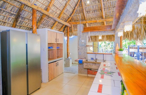 Chiltiupan Casa | Casa K59 - Walk to Beach