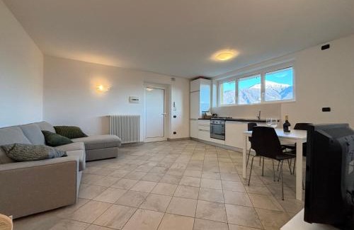 Santa Maria - Rezzonico Apartamento | Casa Karine Swimming Pool and Lake View - Larihome A43