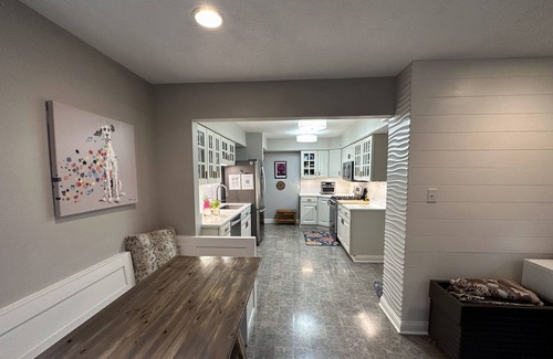Golden Valley Casa | Casa Kelly (4-Bedroom Home) - Pets Allowed by RedAwning