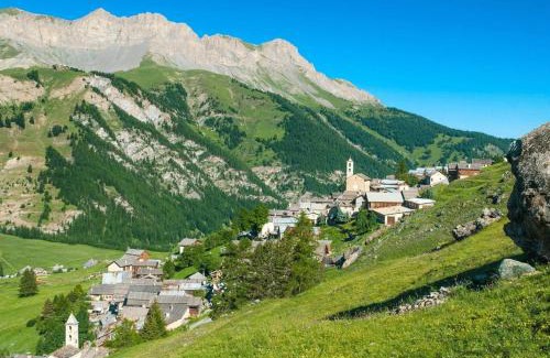 Saint-Veran Apartamento | Casa-La Carotto Appartement pour 6 dans chalet