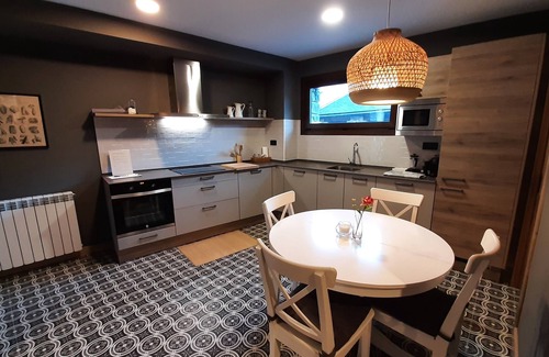 Sahun Apartamento | Casa la Era - Apartamento La Rabosa - Cautivador dúplex bajo cubierta