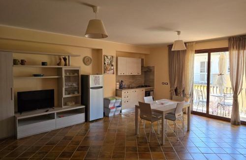 Sant'Alessio Siculo Casa | Casa La Ferula apt2 vicino al mare e Taormina con balcone