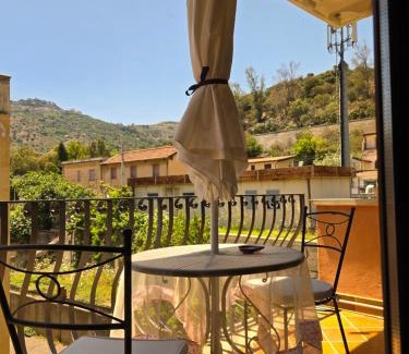 Sant'Alessio Siculo Casa | Casa La Ferula apt2 vicino al mare e Taormina con balcone