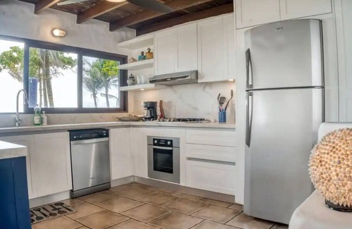 Cerro Plano Villa | Charming 3-bedroom house with AC, WiFi in brilliant Puntarenas