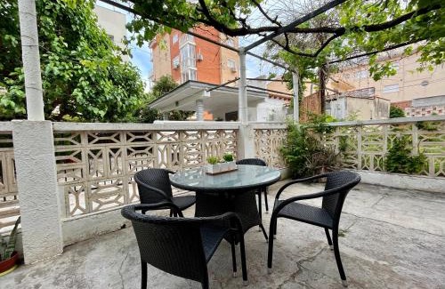 Grao de Gandia Casa | Casa LA PARRA, grupos