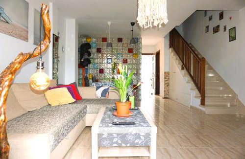 Arenas del Mar Casa | Casa la Sonrisa shared house