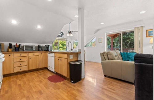 Rathdrum Casa | Casa Lakes: Snowmobiling, Private Dock, Lake View, Fire Pit, Close to Silverwood!