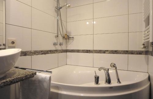 Porto Valtravaglia Casa | Casa Laluni