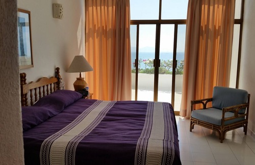 Club Santiago Casa | Casa Lang es un paraíso frente a la playa privada en Manzanillo. Méjico