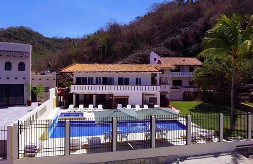 Los Ayala Casa | Casa las Mariposas Bungalow 2