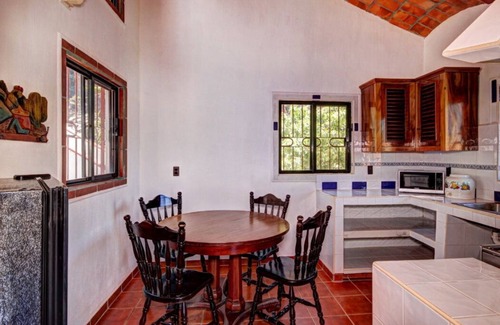 Los Ayala Casa | Casa las Mariposas Bungalows 4
