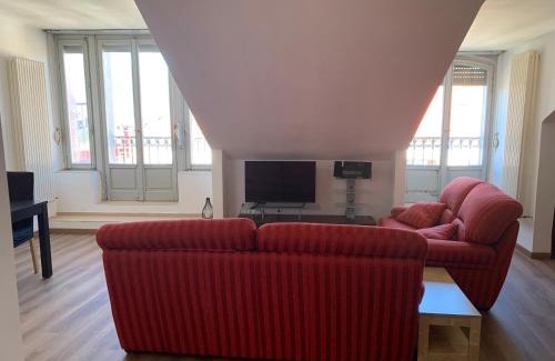 Luino Apartamento | Casa LEA