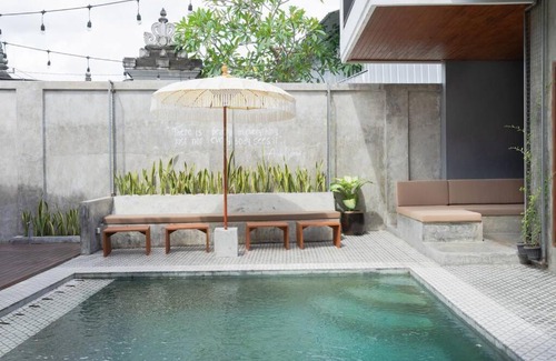 Batu Bolong Villa | Casa Leblon