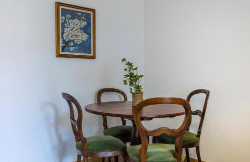 Finale Pia Apartamento | Casa Lella con Giardino e Parcheggio Privato